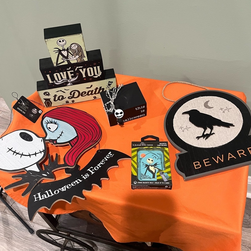 Disney Halloween Party Decor Set - Black and Orange - Picture 2 of 16